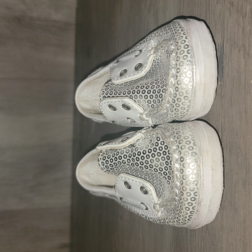 SPERRY white and silver infant / toddler size 4